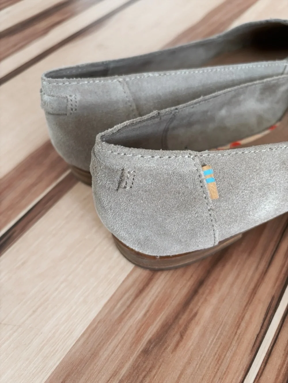 Toms Suede Flats